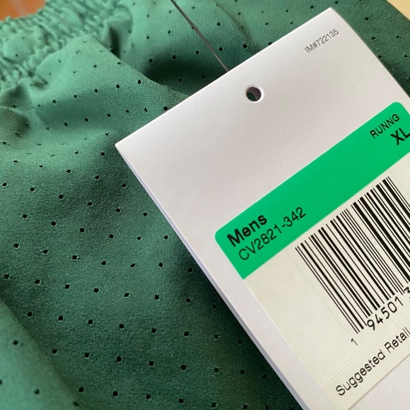 Nike shorts - Picture 2 of 3